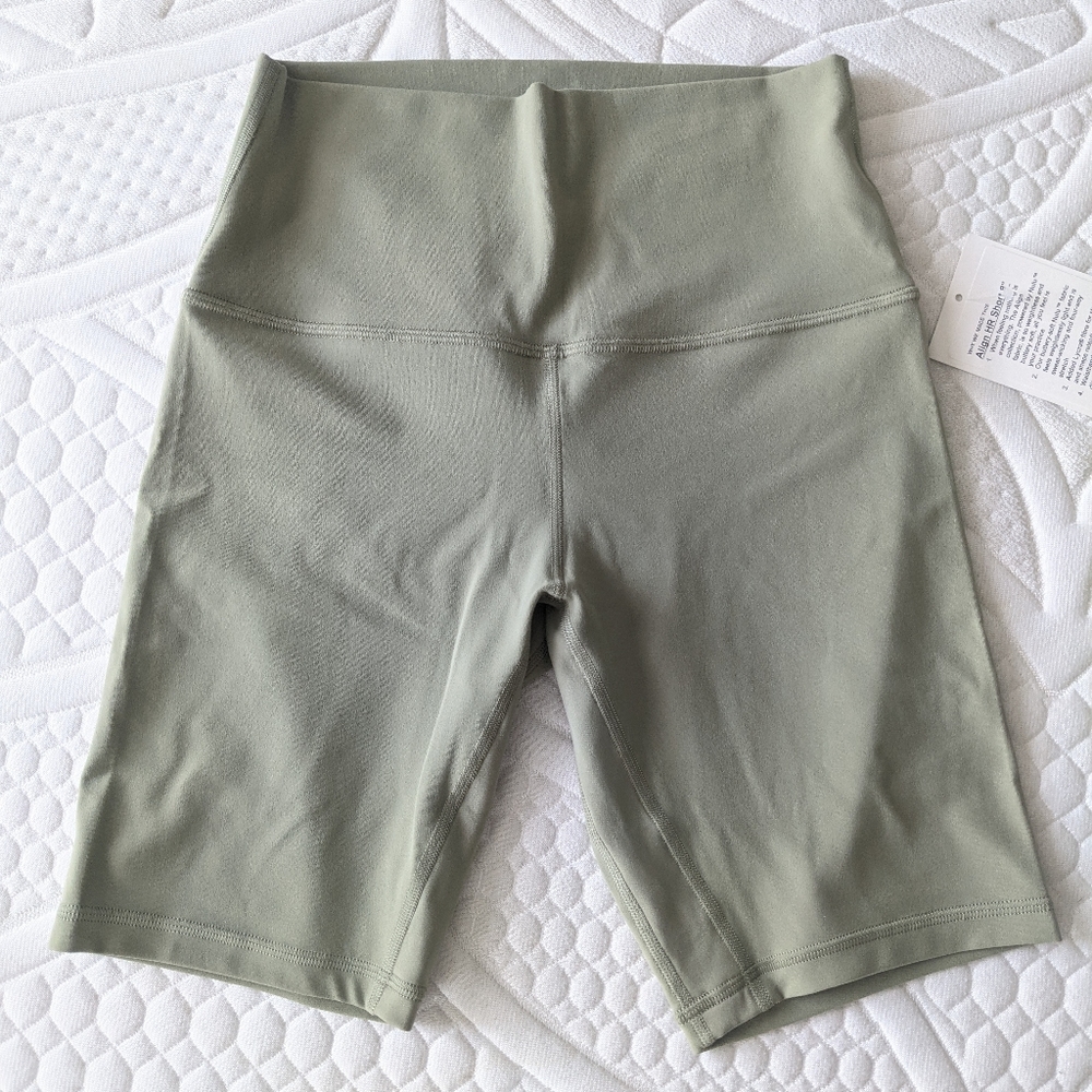 *NWT* lululemon bike shorts